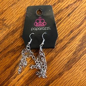 Paparazzi dangling silver earrings